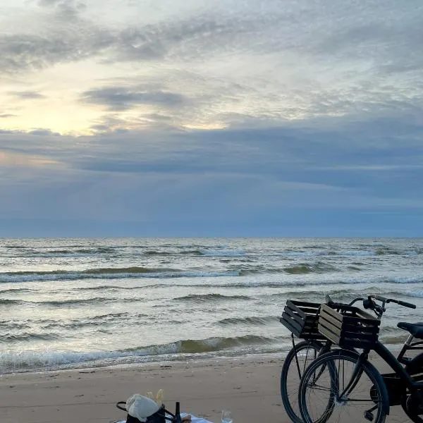 Luxury Beach Hideway with Sauna, Jacuzzi and Cinema by Ragnar Glamp, hotel i Pitrags