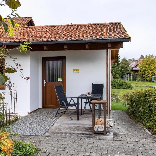 Ferienhaus Katrin، فندق في Auingen