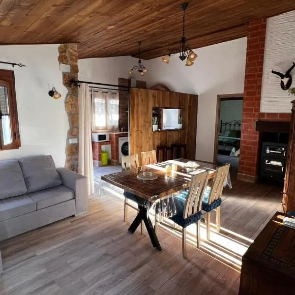 ENTRESIERRAS Apartamentos rurales con chimenea, barbacoa y espacio para eventos, hotel in Cazorla