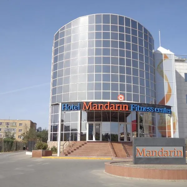 Hotel & Fitness Center MANDARIN, hotell Aktaus