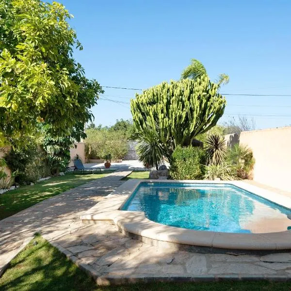 Chalet Rural El Chorrillo, hotel in Conil de la Frontera