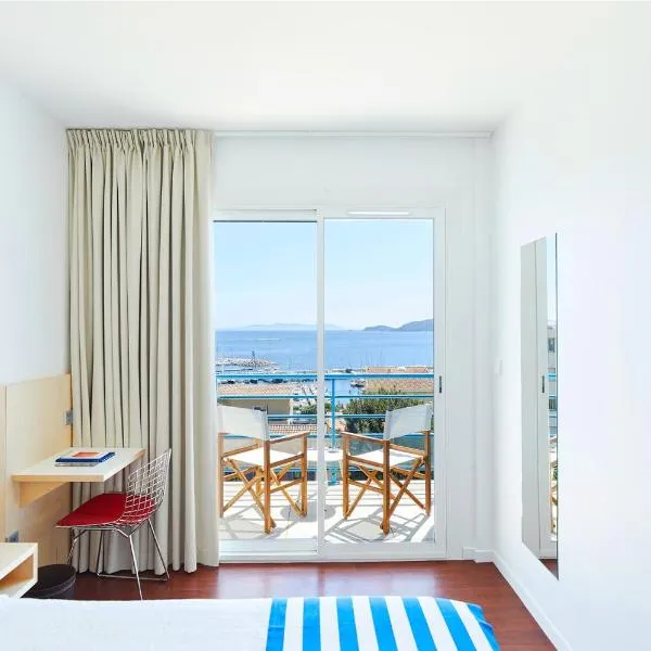 Hôtel California, hotel v destinácii Le Lavandou