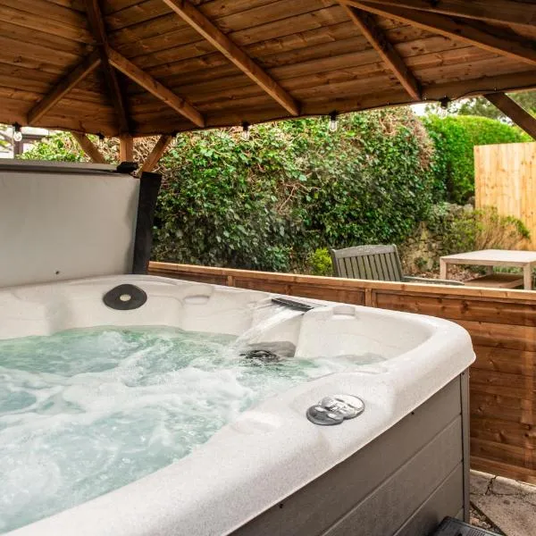 Stag Manor Hot Tub Retreat near Peak District, ξενοδοχείο σε Crich
