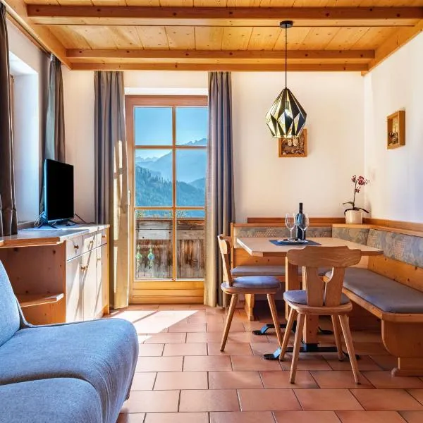 Häuslerhof App Pinus, hotel v destinaci Villabassa