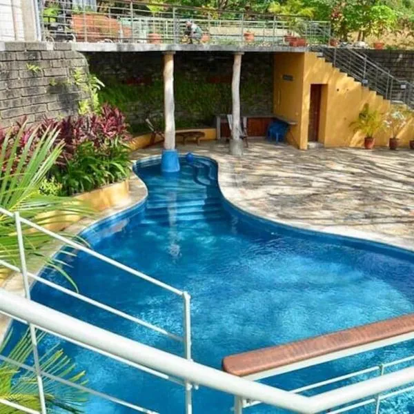Modern Studio/Apt overlooking Pool/Ocean view, hotel in San Juan del Sur
