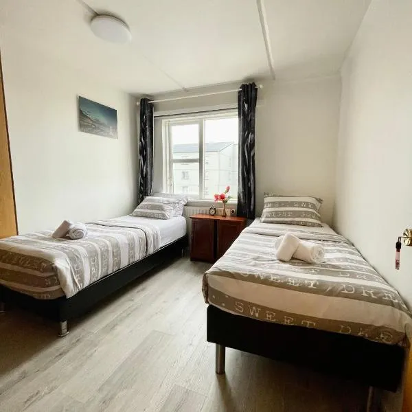 G-1215 apartment, hotell i Ytri-Njarðvík