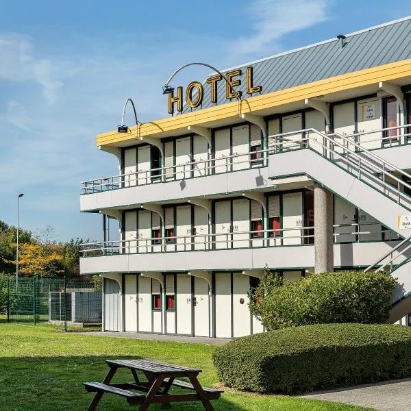 Premiere Classe Bethune Fouquières Lès Béthunes, hotel in Locon