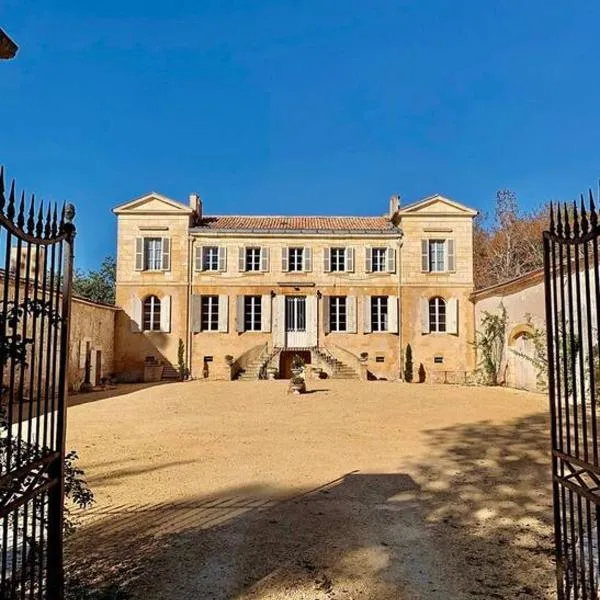Château Le Repos - Luxury air-conditioned property with pool, ξενοδοχείο σε Rouffignac-de-Sigoulès