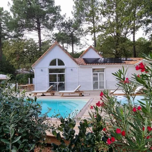 Les Chalets du Golf de Biscarrosse, готель у місті Біскарросс