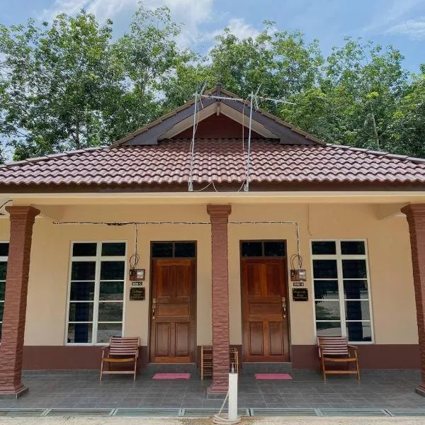 NSJay Guest House, hótel í Kampong Guntong