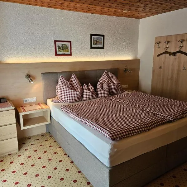 Appartements Waldruh: Achenkirch şehrinde bir otel