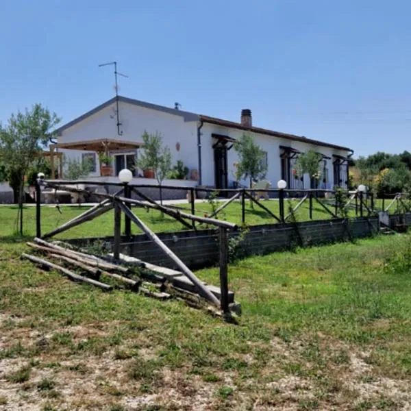 Casale Bianco al casello dell' autostrada Guidonia, hôtel à Guidonia