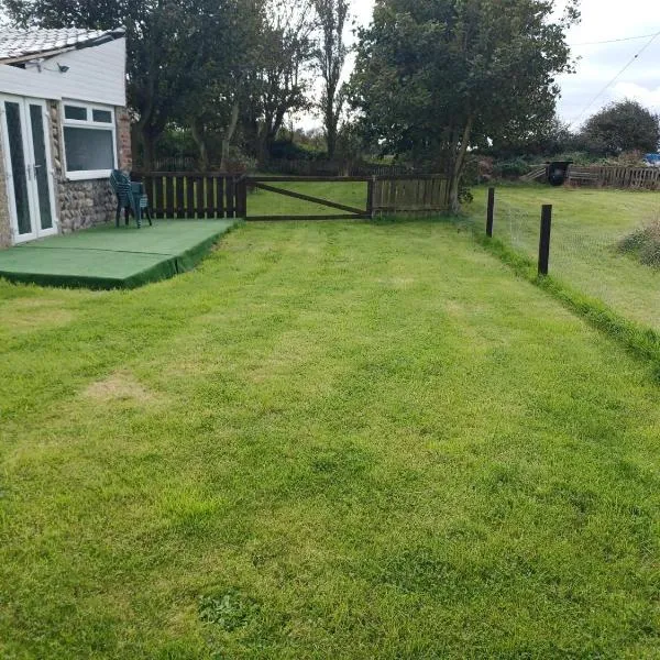 Redhouse Farm Cottage the most dog friendly place Ive ever stayed, hotel v destinaci Withernsea