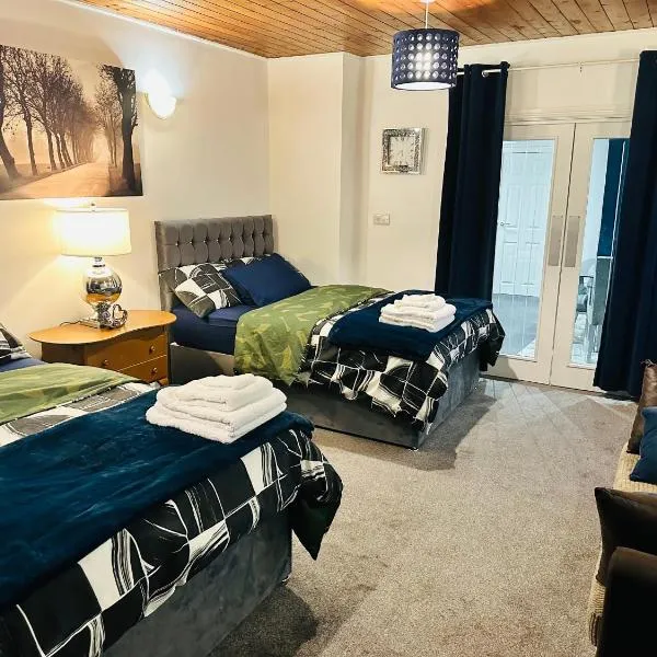 Modern 2 Bedroom Apt Derby City, hotel in Derby