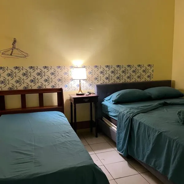 Emerald Apartments INC, hotel in Georgetown
