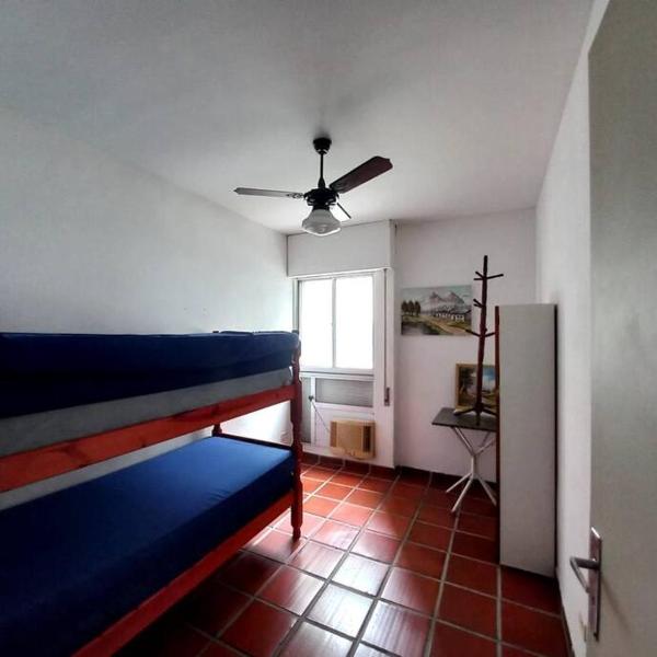 Apto Completo a 500 m da Praia da Enseada, Garagem e Wi-Fi - Foto 2