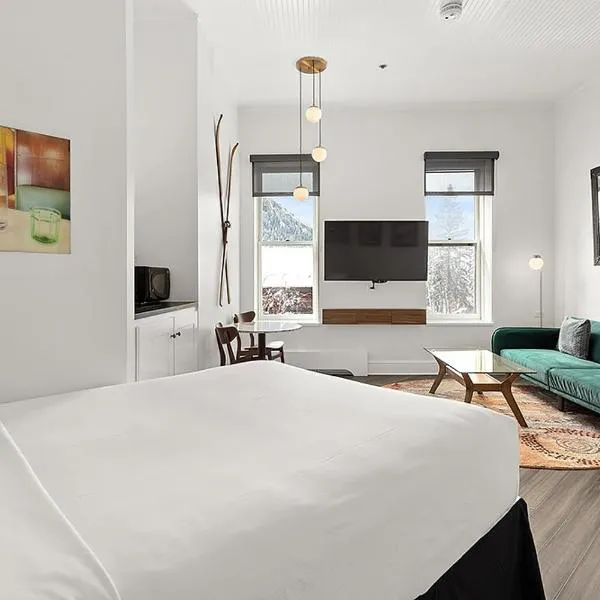 Independence Square 202, Hotel Room Over-looking the Mall and Aspen Mountain, hotel v destinaci Aspen