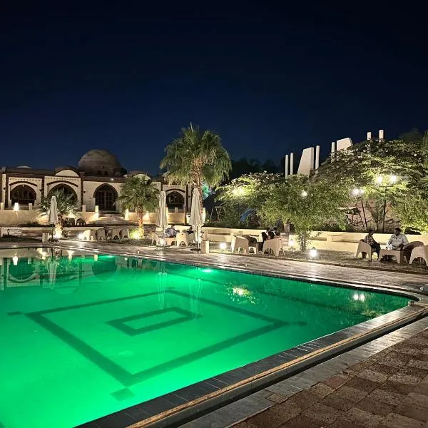 Elphardous Oasis Hotel, hotel en Naqādah