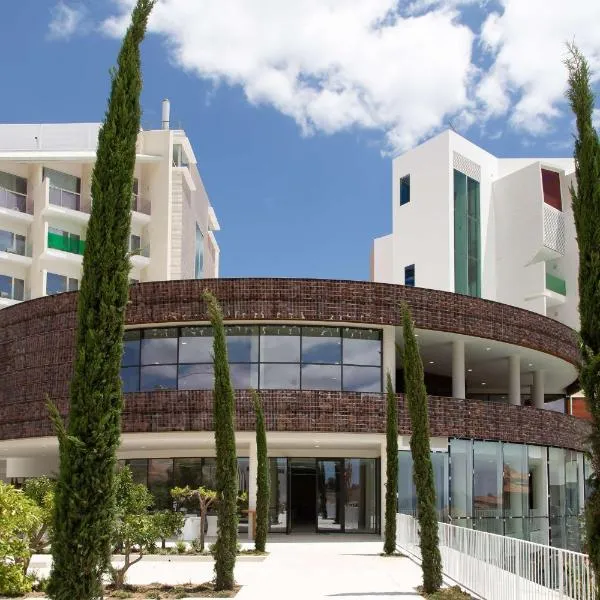 Higuerón Hotel Curio Collection by Hilton, hotel v destinaci Fuengirola