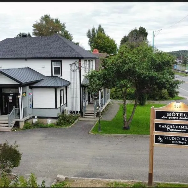 Hôtel les quatre bonheurs, hotel en Sayabec