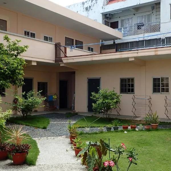 Oh My House, hotel v Garapanu