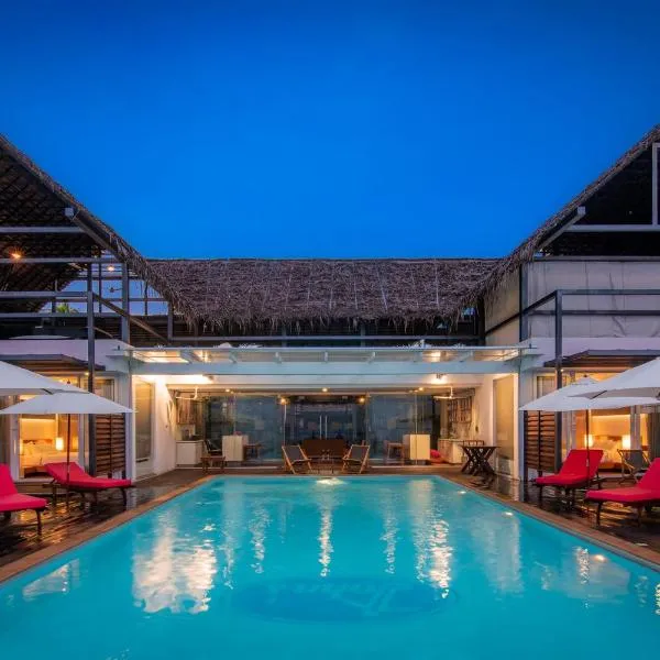 StayVista at The Rain - River Villa with Infinity Pool, hotel v destinaci Alleppey