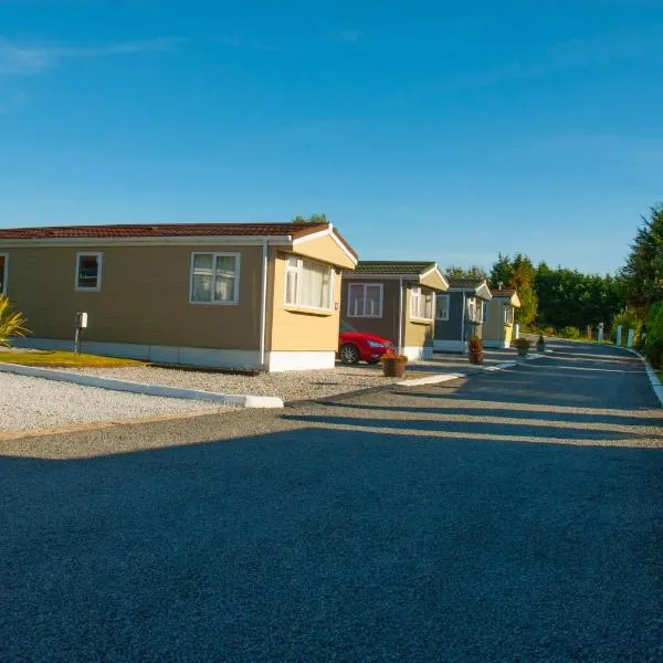 Red Deer Village Holiday Park - 3 Bedroom, Self Catering Static Caravan, hotel in Stepps