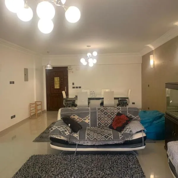 شقة ألترا سوبر لوكس بكمبوند البارون المعادى, hotel v Káhiře