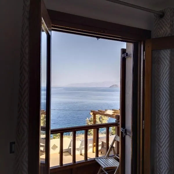 Astradeni luxury apartments Stefanos, hotel in Páloi