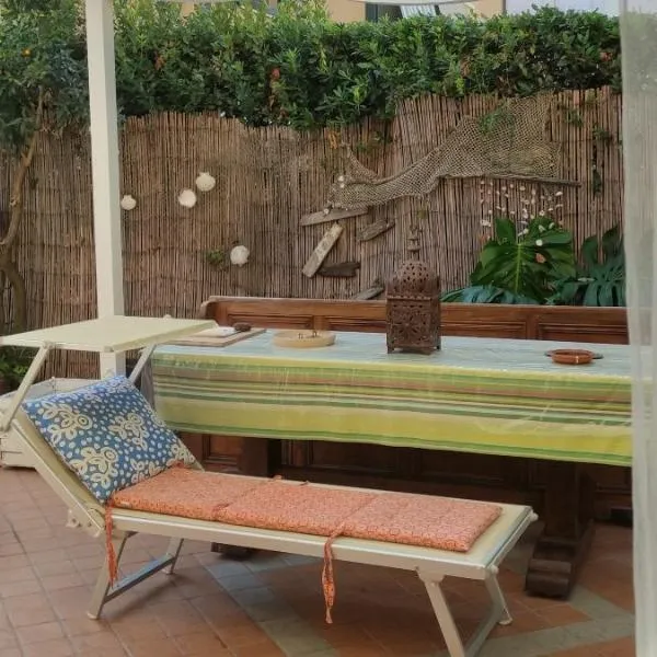 Casa ALFONSINA, hotel v destinaci Viareggio