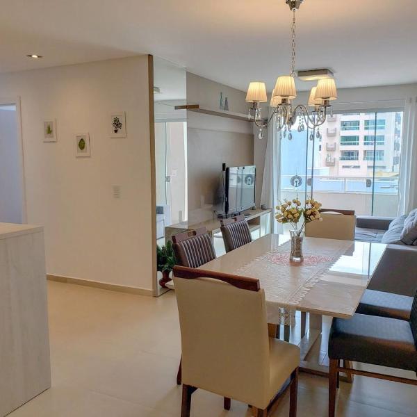 041 - Amplo Apartamento na Praia de Bombas