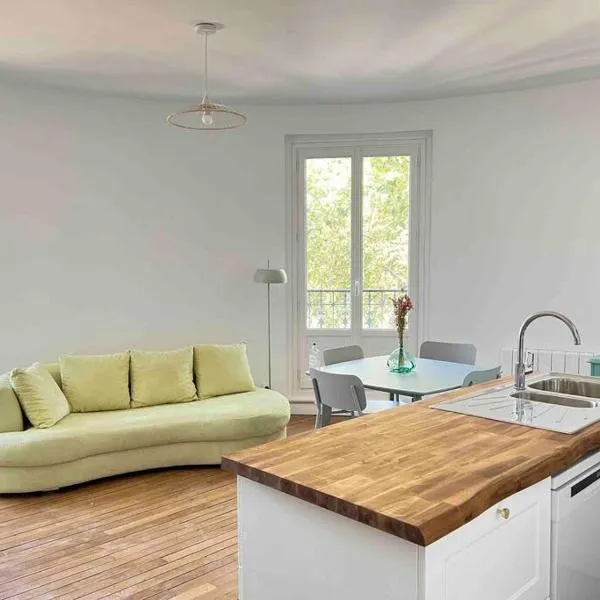 Magnifique appartement familiale 6 personnes 3 chambres et 3 salles de bain en hyper centre avec rue piétonne Parking 20m, hotel en Troyes