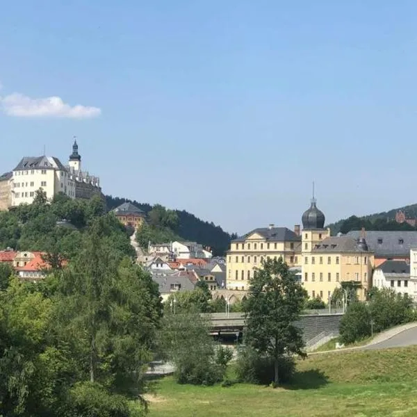 Ferienwohnung über Greiz, hótel í Greiz