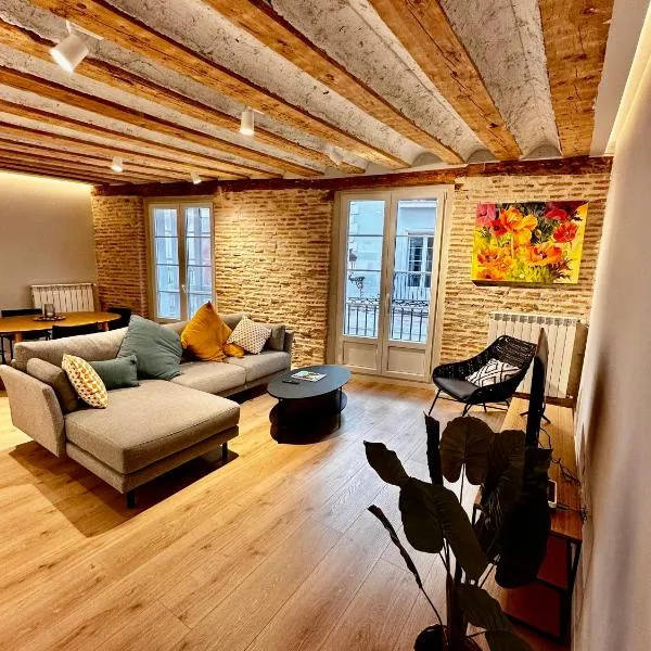 Atuaire Home El Mirador De La Calle la Puebla PARKING INCLUIDO, ξενοδοχείο στο Μπούργος