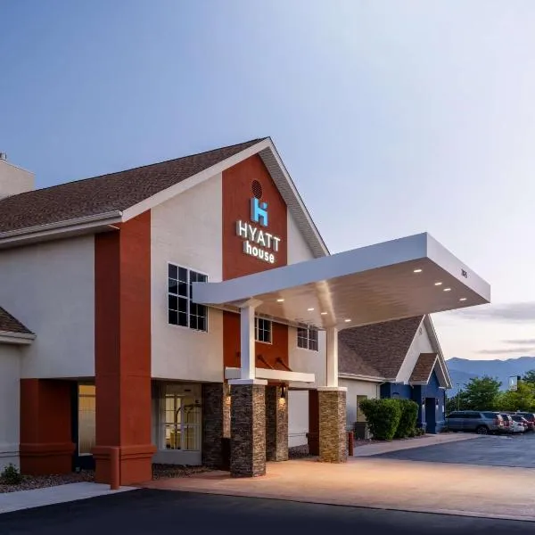 Hyatt House Colorado Springs Airport: Cimarron Hills şehrinde bir otel