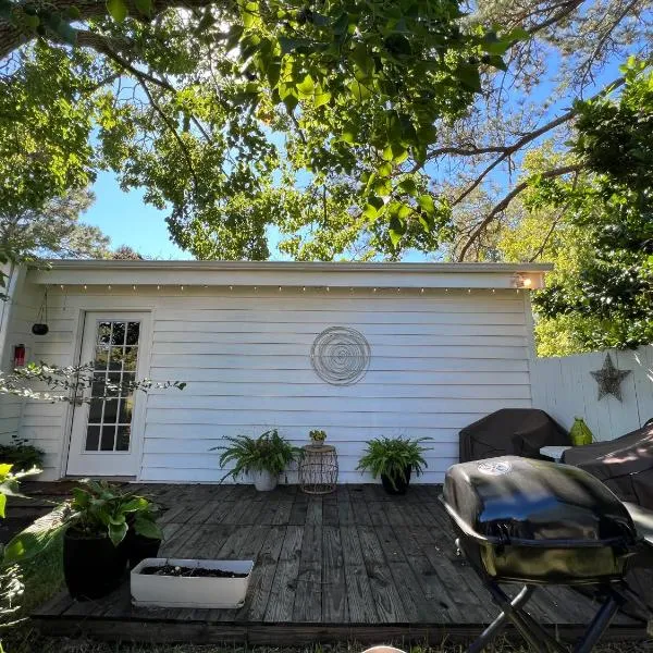 Cozy loft with parking and private patio w/ grill, hotel a Wilmington