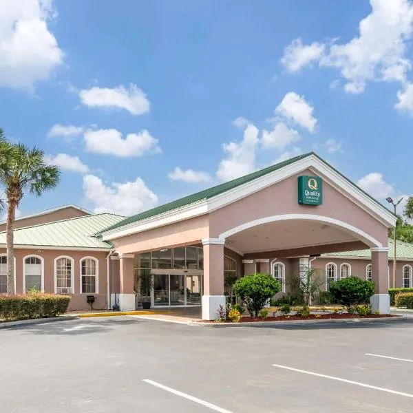 Quality Inn Conference Center at Citrus Hills, hotel i Hernando