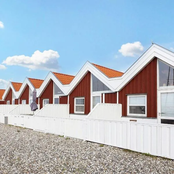 4 person holiday home in Nibe-By Traum, hotel a Nibe