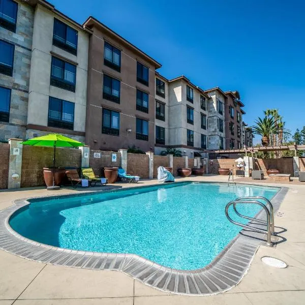 Country Inn & Suites by Radisson, Ontario at Ontario Mills, CA、オンタリオのホテル