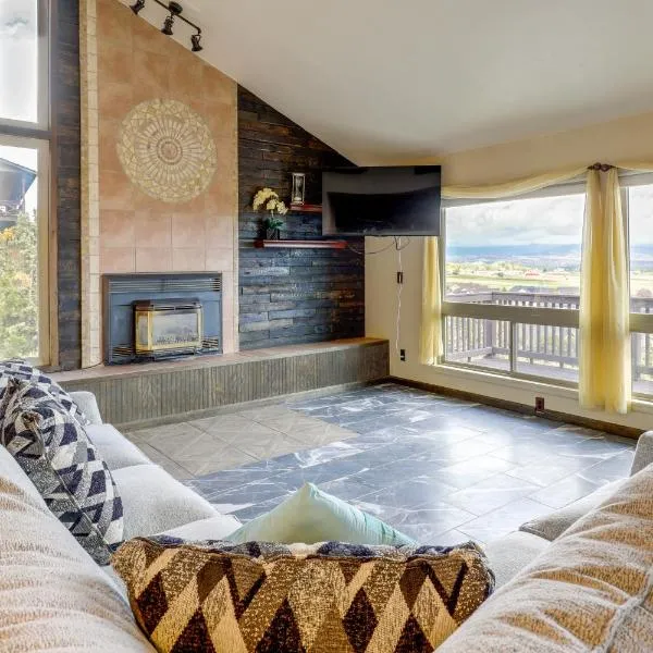 Family-Friendly Utah Home: Deck, Mountain Views!, hotel a Vernal