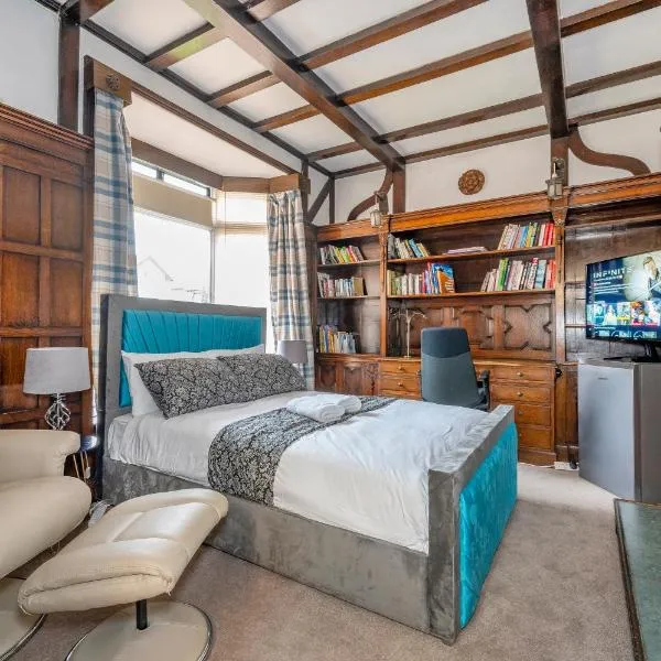 *RG9bC* For your most relaxed & Cosy stay + Free Parking + Free Fast WiFi *, hotel v destinaci Moortown
