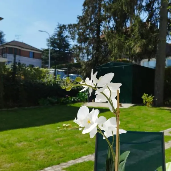 Les Acacias - Maison Orly, hotel in Orly