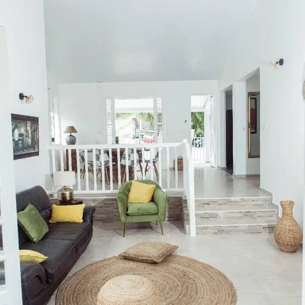 Villa F4 chic avec jacuzzi en Martinique, hotel in Le Lamentin