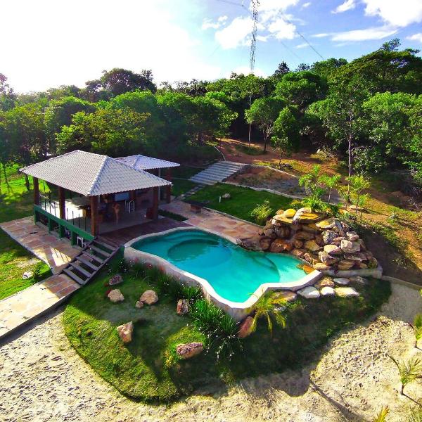 Chalé com hidromassagem e piscina com cascata natural defronte Lagoa Lagoa na Serra do Cipó - Foto 4