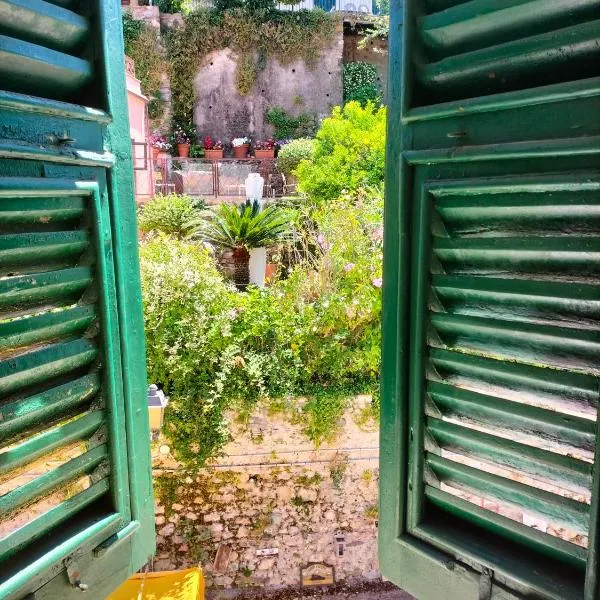 La terrazza di Ameglia alta – hotel w mieście Ameglia