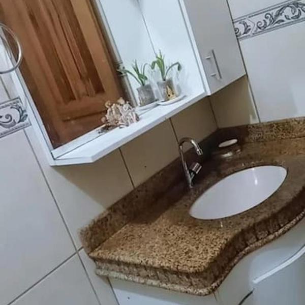 Casa tranquila e boa localização - Foto 3