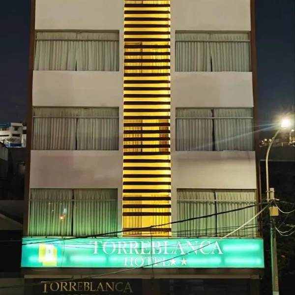 Torreblanca Hotel โรงแรมในอิโล