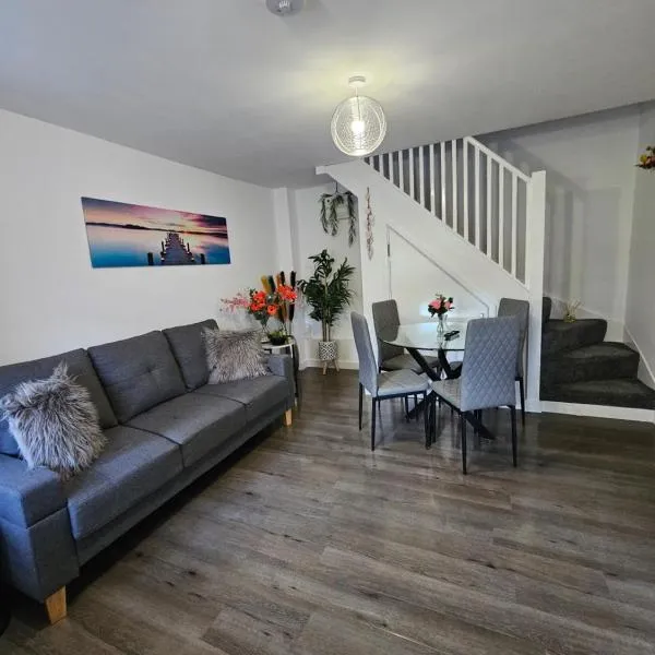 스티버니지에 위치한 호텔 Luxury one bedroom maisonette with extra connected bedroom in Stevenage centre