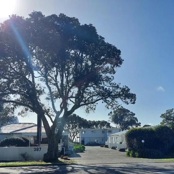 Edgewater Motel, hotell i Orewa