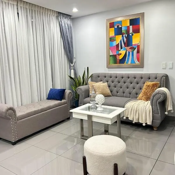 Elegante y espacioso condominio, готель у місті Сан-Педро-Сула